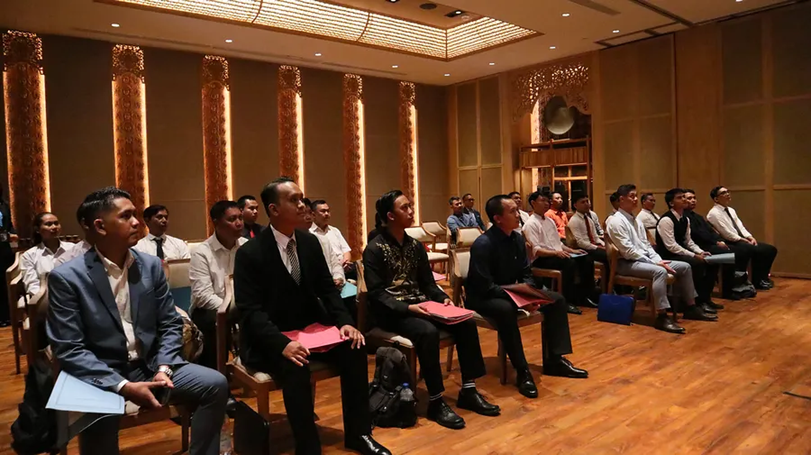 Kandidat mengikuti sesi seleksi dan pembekalan